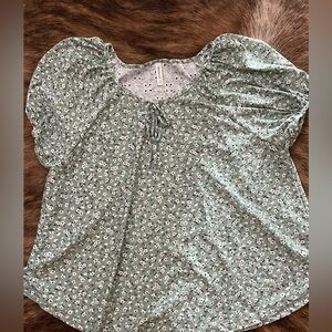 Emerald Sage Green Floral Tie-Neck Short Sleeve Top